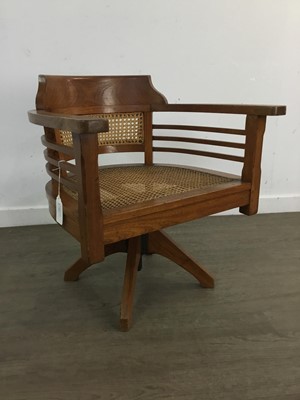Lot 323 - TEAK SWIVEL CAPTAIN'S CHAIR