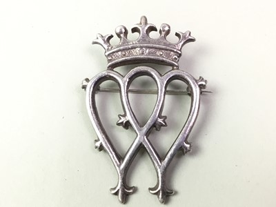 Lot 394 - ELIZABETH II SILVER LUCKENBOOTH BROOCH