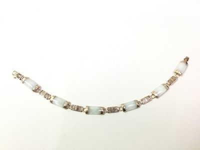 Lot 398 - CHINESE JADE BRACELET