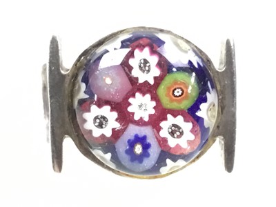 Lot 402 - CAITHNESS SILVER DRESS RING