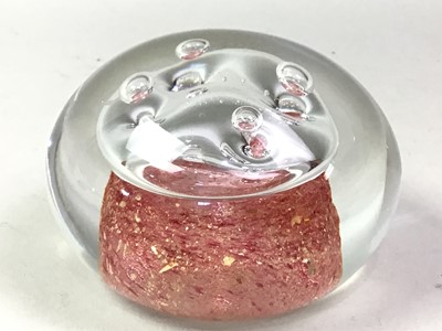 Lot 258 - GROUP OF PAPERWEIGHTS