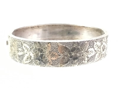 Lot 192 - VICTORIAN SILVER LOCKET