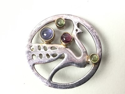 Lot 193 - PAULA BOLTON GEM SET BROOCH