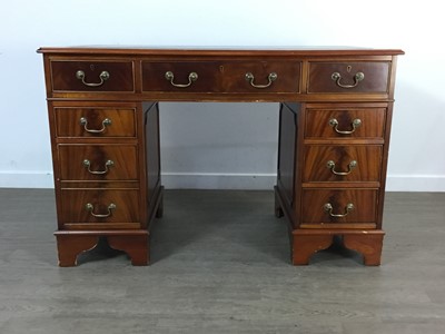 Lot 367 - REPRODUCTION MAHOGANY PEDESTAL DESK