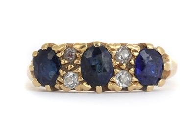 Lot 490 - VICTORIAN SAPPHIRE AND DIAMOND BOAT RING