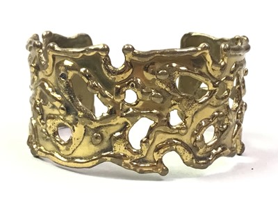 Lot 479 - COLLECTION OF COSTUME JEWELLERY