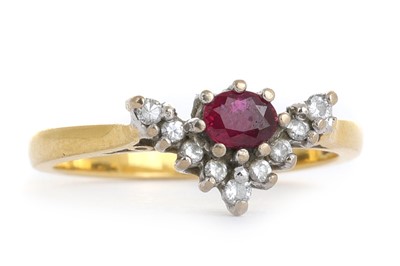 Lot 459 - RUBY AND DIAMOND RING