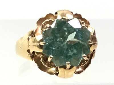 Lot 492 - GEM SET DRESS RING