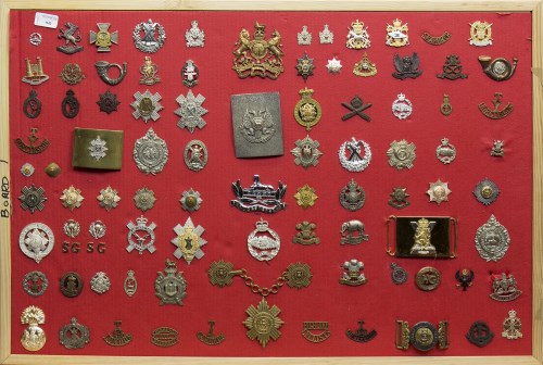 Lot 942 - COLLECTION OF BRITISH MILITARY CAP AND...