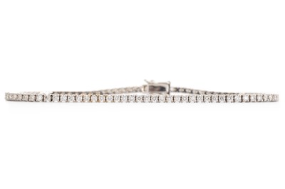 Lot 406 - DIAMOND TENNIS BRACELET