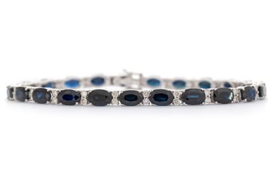 Lot 417 - SAPPHIRE AND DIAMOND BRACELET