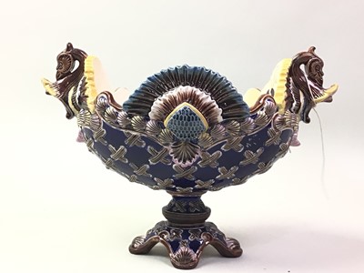 Lot 618 - CONTINENTAL MAJOLICA COMPORT