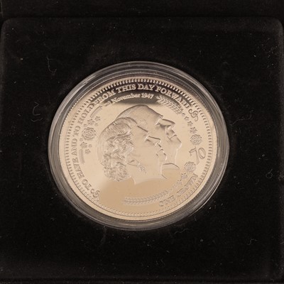 Lot 123 - QUEEN ELIZABETH II, THE ROYAL PLATINUM WEDDING ANNIVERSARY CROWN COIN