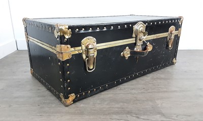 Lot 159 - TRAVEL TRUNK