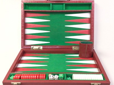 Lot 686 - GAMES SET