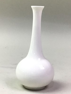 Lot 633 - GROUP OF CERAMICS