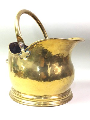 Lot 635 - GROUP OF BRASSWARE