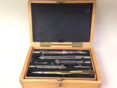 Lot 699 - VINTAGE DRAFTSMAN SET