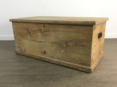 Lot 752 - VICTORIAN PINE BLANKET CHEST