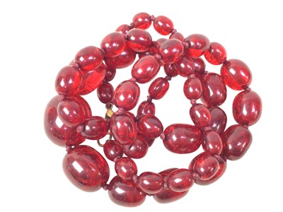 Lot 201 - CLEAR CHERRY COLOURED NECKLACE