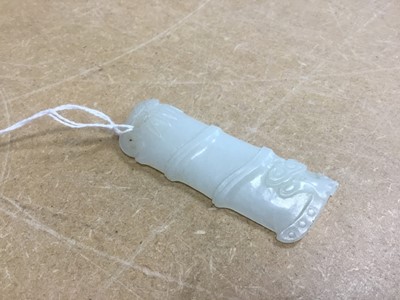 Lot 101 - CHINESE JADE AMULET
