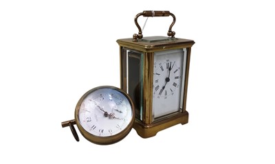 Lot 78 - GLASS ORB DESK CLOCK