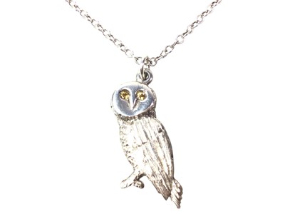 Lot 113 - SILVER 'OWL' PENDANT ON CHAIN