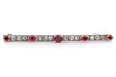 Lot 556 - RUBY AND DIAMOND BAR BROOCH