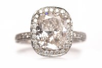 Lot 30 - IMPRESSIVE DIAMOND SOLITAIRE RING with a...