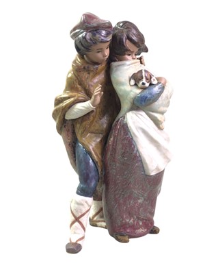 Lot 229 - LLADRO FIGURE OF A BOY AND GIRL