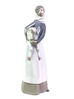 Lot 224 - LLADRO FIGURE OF A GIRL WITH A LAMB