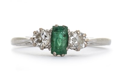 Lot 587 - EMERALD AND DIAMOND RING