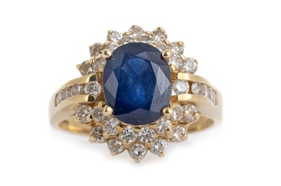 Lot 600 - SAPPHIRE AND DIAMOND RING