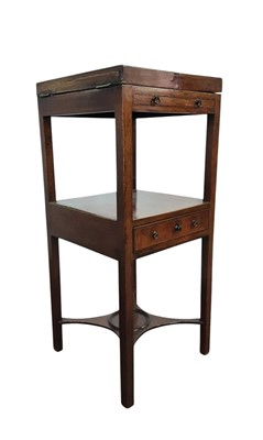 Lot 220 - GEORGIAN MAHOGANY WASHSTAND