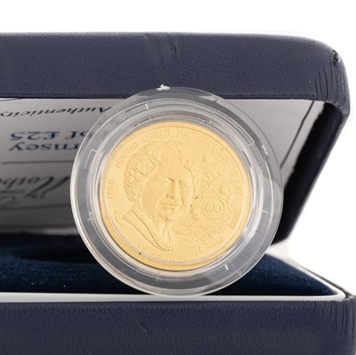 Lot 154 - GUERNSEY TWENTY-FIVE POUNDS QUEEN MOTHER GOLD PROOF COIN