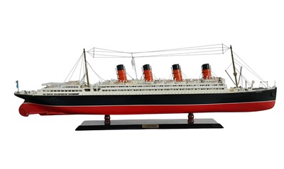 Lot 520 - MODEL OF THE PASSENGER LINER