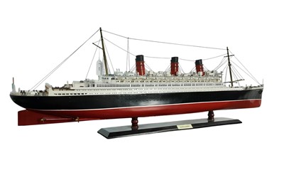 Lot 547 - MODEL OF A PASSENGER LINER