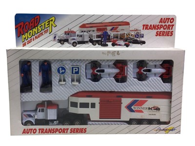 Lot 536 - GROUP OF DIECAST MODEL VEHICLES