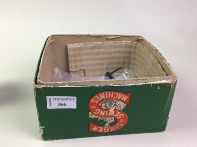 Lot 566 - SINGER CHILD'S SEWING MACHINE