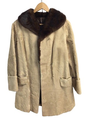 Lot 618 - LADY'S FUR COAT