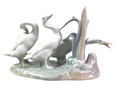 Lot 735 - GROUP OF SIX LLADRO FIGURES