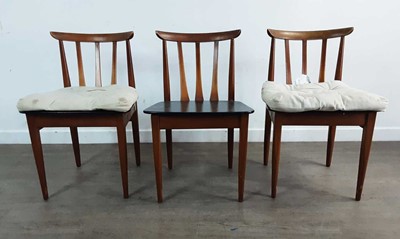 Lot 714 - ELLIOTS OF NEWBURY TEAK CIRCULAR DINING TABLE