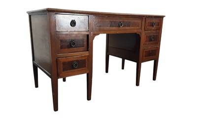 Lot 713 - EDWARDIAN MAHOGANY WRITING DESK