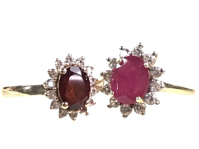 Lot 771 - GEMSTONE AND DIAMOND CLUSTER RING