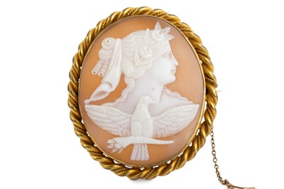 Lot 645 - VICTORIAN OVAL CAMEO BROOCH