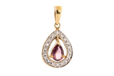 Lot 649 - GARNET AND DIAMOND PENDANT