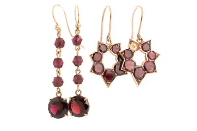 Lot 746 - PAIR OF GARNET EARRINGS