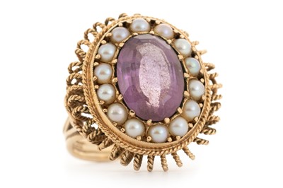 Lot 753 - AMETHYST AND PEARL RING