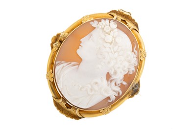 Lot 779 - IMPRESSIVE VICTORIAN CAMEO BROOCH