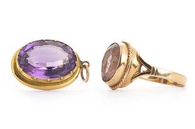 Lot 393 - AMETHYST RING